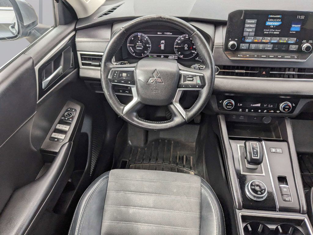 Used 2023 Mitsubishi Outlander 4WD Plug-In Hybrid image 21