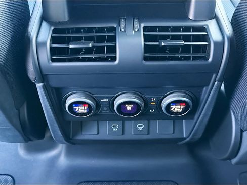 Used 2023 Land Rover Defender 110 X image 19