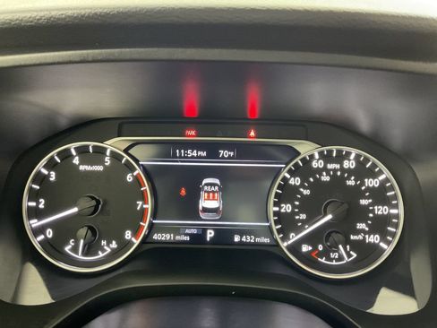Used 2025 Nissan Rogue SV AWD/4WD image 26