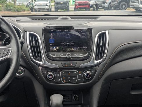 Used 2022 Chevrolet Equinox Premier image 19