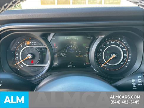 Used 2025 Jeep Wrangler Unlimited Rubicon image 31