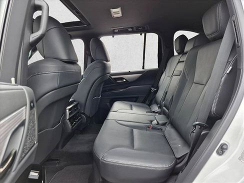 Used 2026 Lexus LX 600 F Sport AWD/4WD image 17