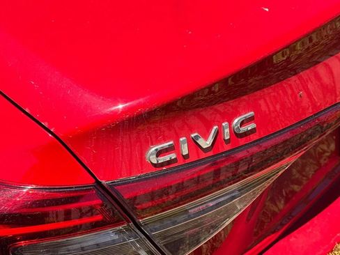 Used 2023 Honda Civic Sport image 7