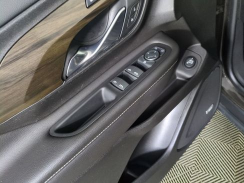 Used 2019 GMC Terrain Denali w/ LPO, Floor Liner Package FWD image 13