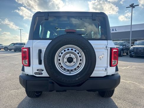 New 2025 Ford Bronco 4-Door image 4