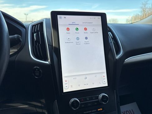 Used 2024 Ford Edge Titanium image 26