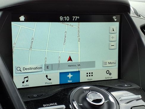 Used 2018 Ford Escape Titanium w/ Ford Safe & Smart Package FWD image 9