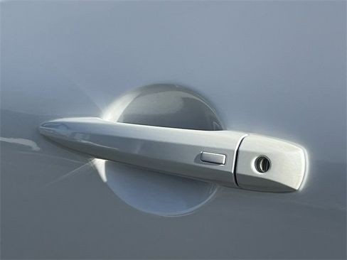 Certified 2025 Nissan Pathfinder SL w/ SL Premium Package image 35