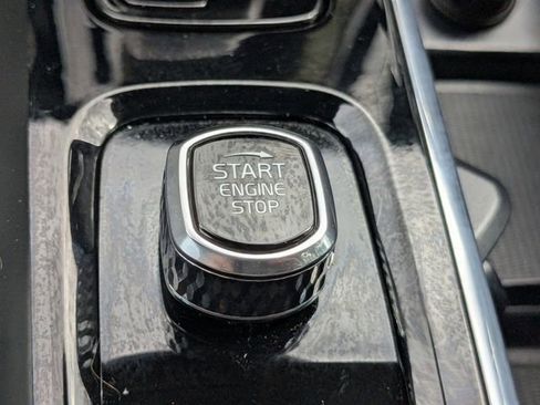 Certified 2025 Volvo XC60 B5 Core image 35