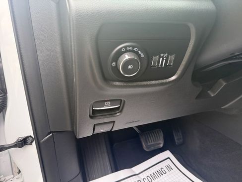 Used 2021 Jeep Grand Cherokee L Limited RWD image 18