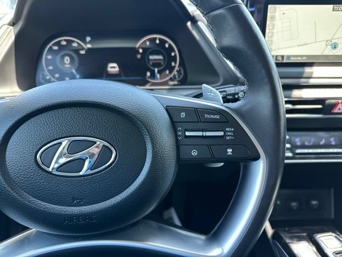 Used 2022 Hyundai Sonata Limited FWD image 16