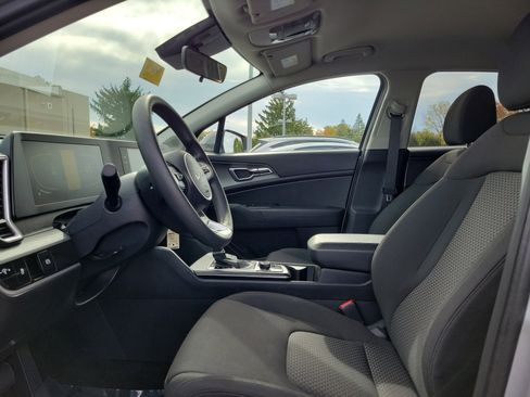 Used 2024 Kia Sportage LX image 15