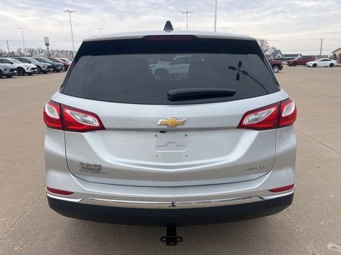 Used 2018 Chevrolet Equinox LT image 4