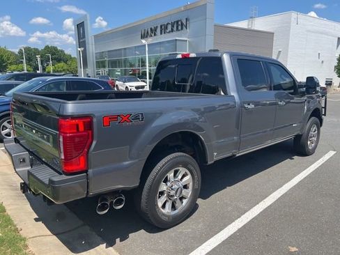 Used 2022 Ford F350 Platinum AWD/4WD image 3