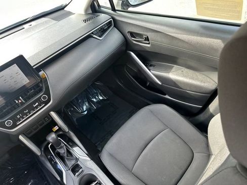 Used 2023 Toyota Corolla Cross LE image 17