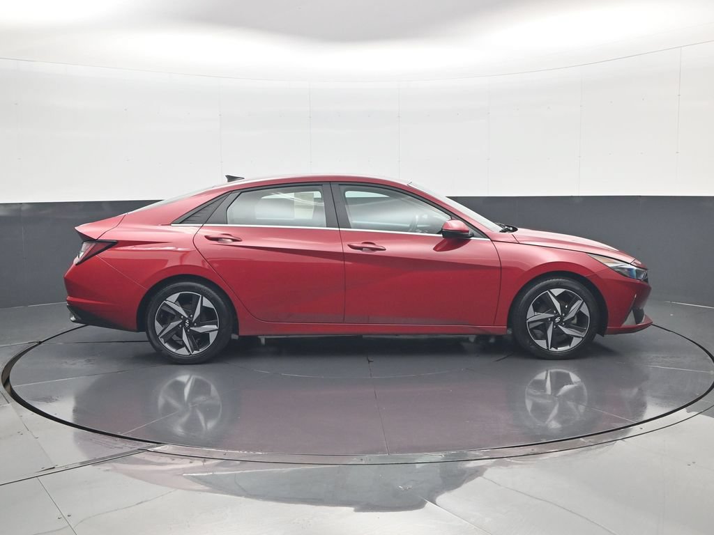 Used 2021 Hyundai Elantra Limited FWD image 5