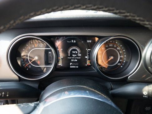 Certified 2023 Jeep Gladiator Overland image 18