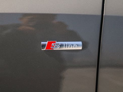 New 2025 Audi Q3 2.0T Premium w/ Convenience Package image 7