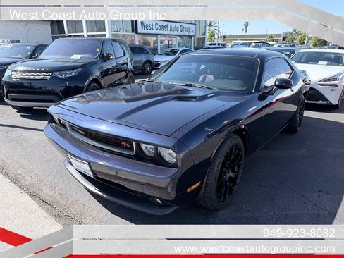 Used 2012 Dodge Challenger R/T RWD image 2