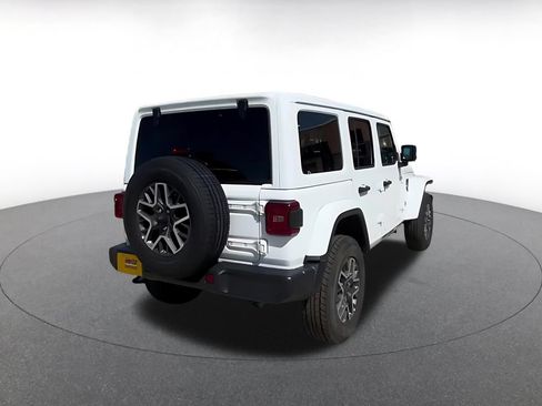 Used 2025 Jeep Wrangler Unlimited Sahara AWD/4WD image 15