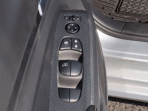 Used 2024 Nissan Altima 2.5 SV image 19