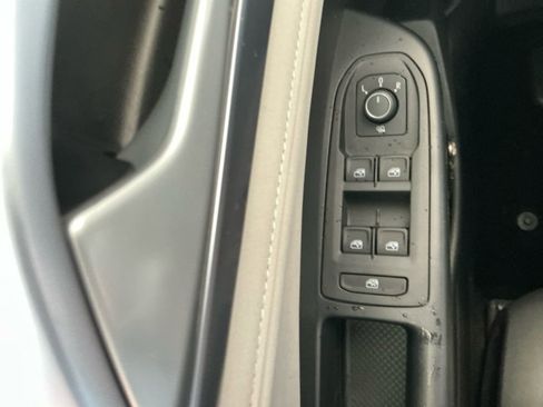 New 2025 Volkswagen Taos SE image 23