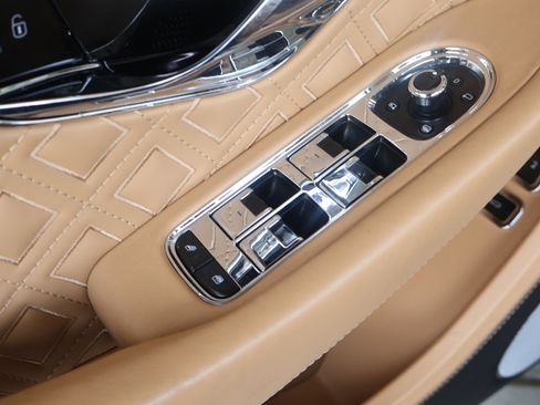 Used 2022 Bentley Continental GT AWD/4WD image 14