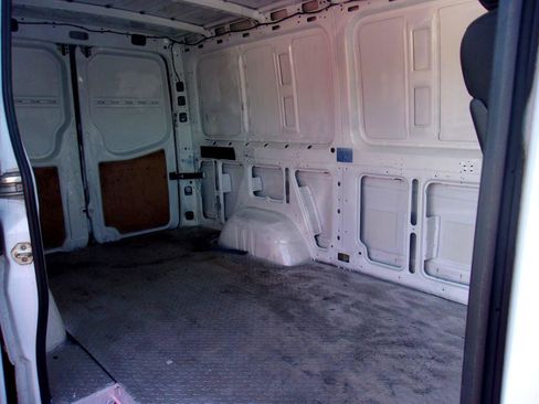 Used 2016 Mercedes-Benz Sprinter 2500 image 7