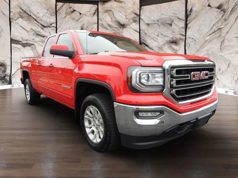 Used 2016 GMC Sierra 1500 SLE w/ SLE Value Package image 4