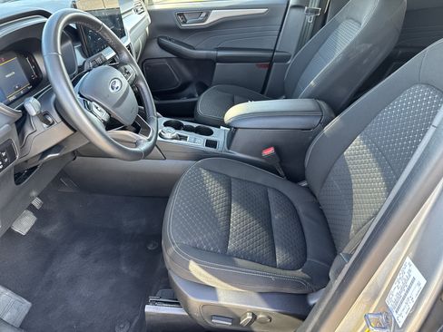 Used 2023 Ford Escape Active w/ Tech Pack #1 image 5