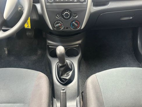 Used 2015 Nissan Versa Note S FWD image 24