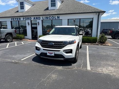 Used 2022 Ford Explorer XLT w/ Equipment Group 202A RWD image 1