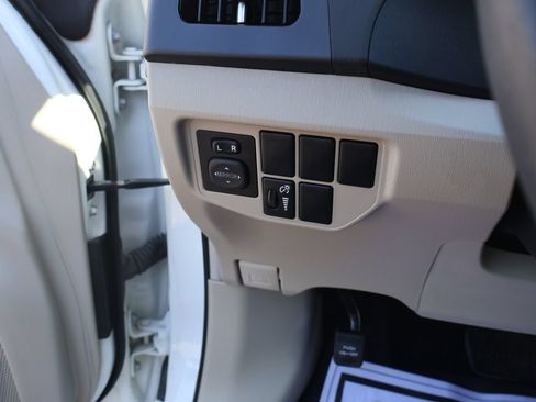 Used 2015 Toyota Prius Three FWD image 25
