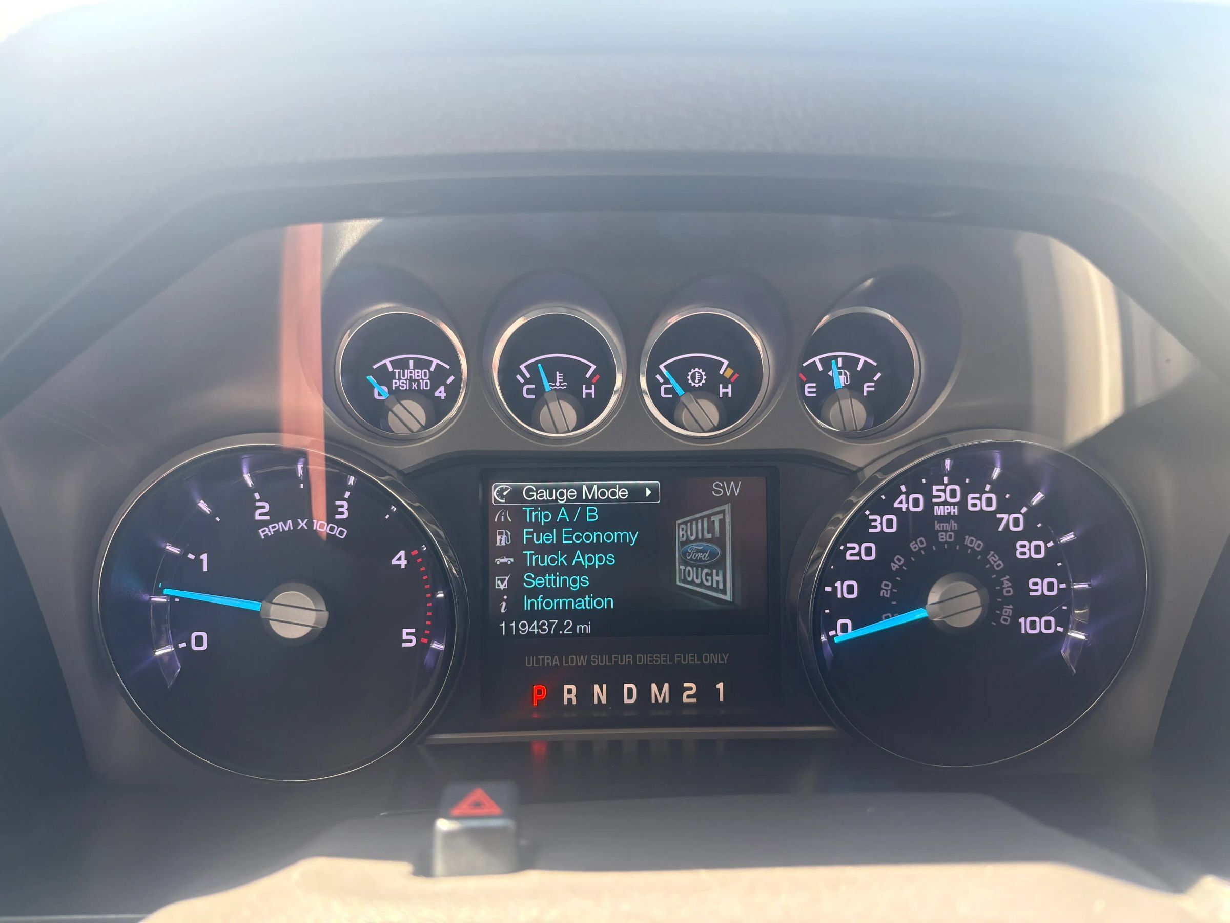 Used 2011 Ford F250 Lariat w/ Lariat Interior Pkg RWD image 10