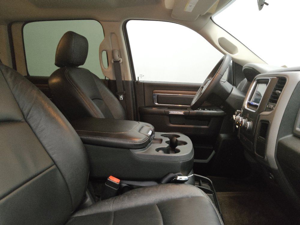 Used 2017 RAM 1500 Express w/ Black Ram 1500 Express Group RWD image 21
