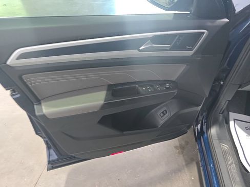 Used 2022 Volkswagen Atlas SEL Premium AWD/4WD image 12
