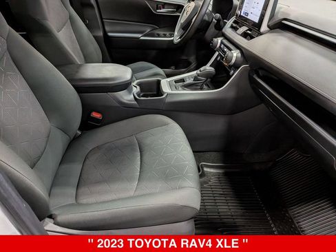 Used 2023 Toyota RAV4 XLE AWD/4WD image 32