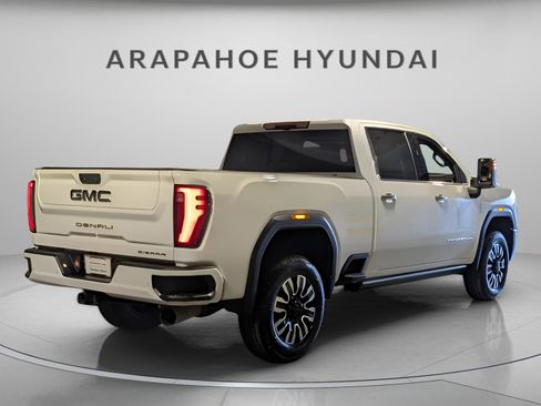 Used 2024 GMC Sierra 3500 Denali Ultimate AWD/4WD image 5