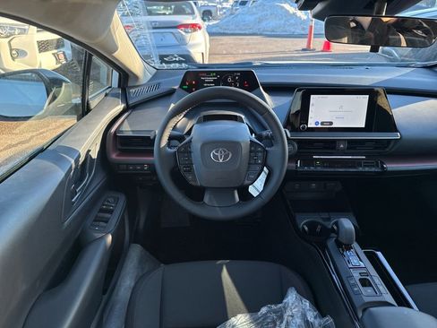 New 2026 Toyota Prius Plug-In Hybrid FWD image 17