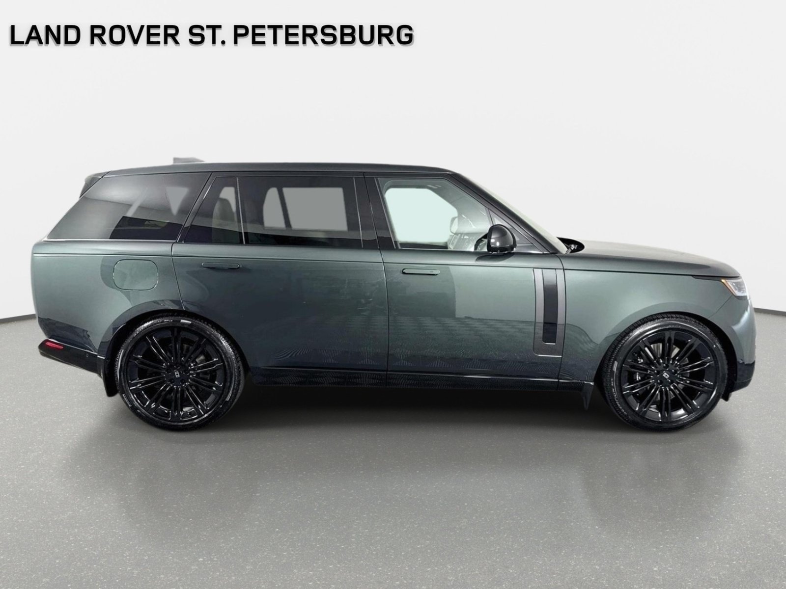 New 2027 Land Rover Range Rover Long Wheelbase SE AWD/4WD image 4