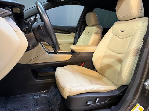 Used 2019 Cadillac XT5 FWD image 5