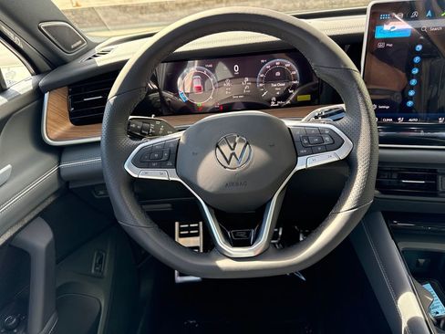 New 2026 Volkswagen Tiguan SEL R-Line image 22