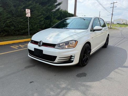 Used 2017 Volkswagen GTI S image 3