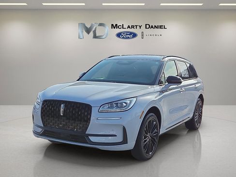 New 2026 Lincoln Corsair Reserve w/ Jet Appearance Package image 2