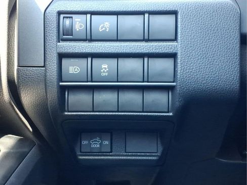 Used 2026 Toyota Tacoma SR5 AWD/4WD image 25
