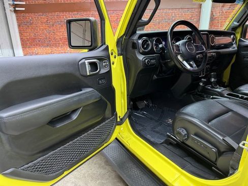 Used 2022 Jeep Wrangler Unlimited Sahara image 9