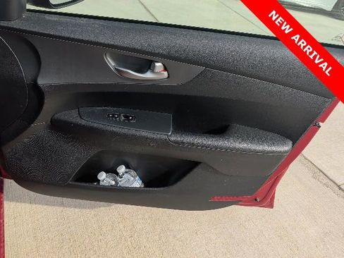 Used 2020 Kia Forte LXS image 9