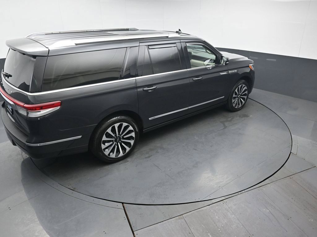 Used 2022 Lincoln Navigator L Reserve AWD/4WD image 41
