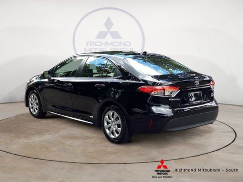 Used 2024 Toyota Corolla LE image 5