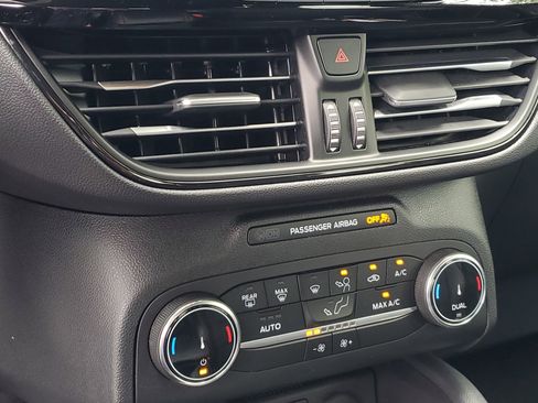 Used 2025 Ford Escape ST-Line image 10